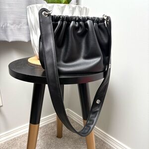 🌟Samo Ondoh Black Egg Vegan Leather Crossbody Bag